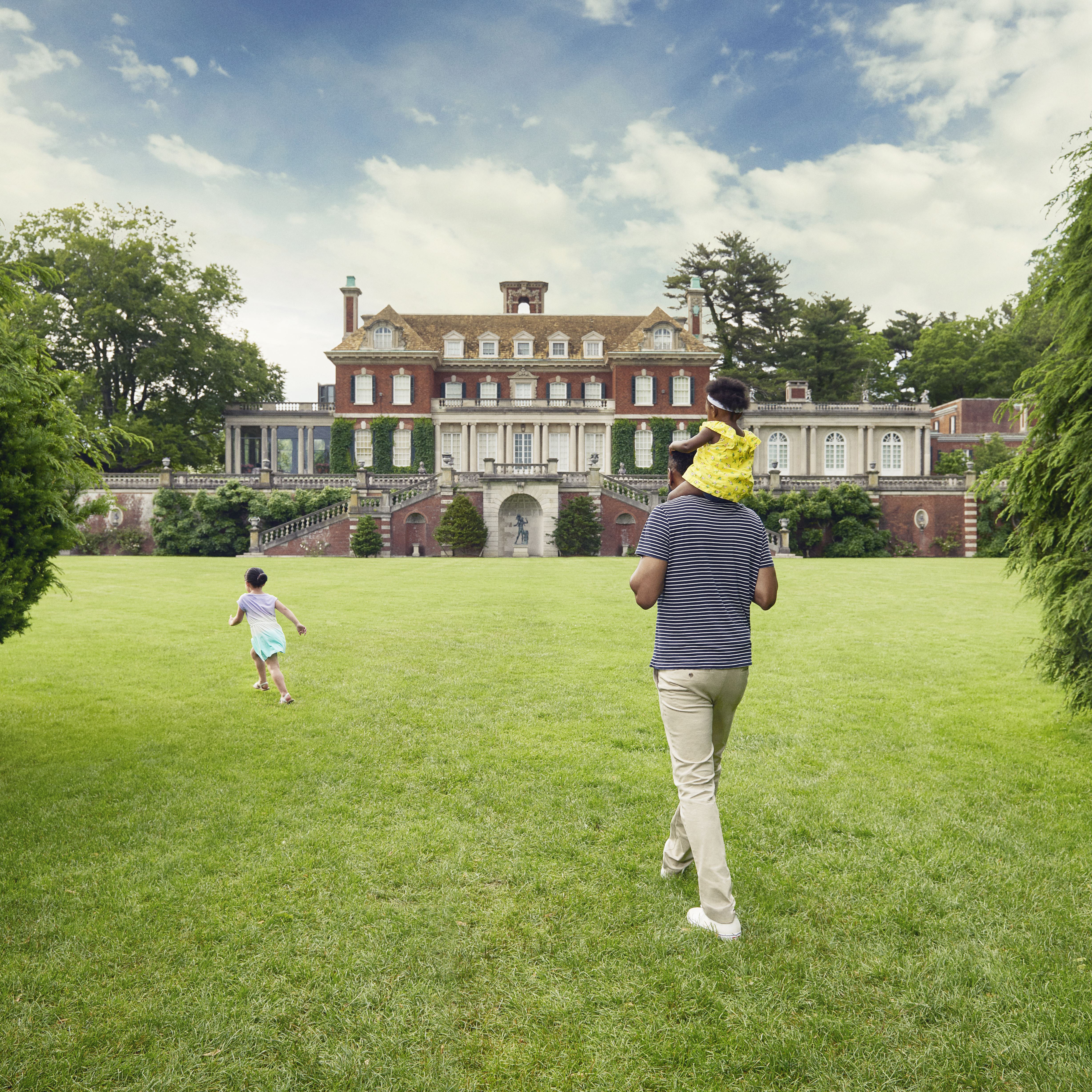 family at Old Westbury Gardens